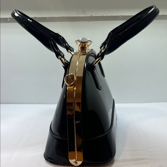 Tailor Vintage Black and Gold Satchel - Picture 2 of 6